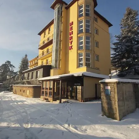 Hotel Henryk 3*
