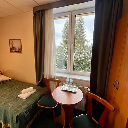 Henryk Hotel 3*