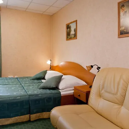 Henryk Hotel 3*