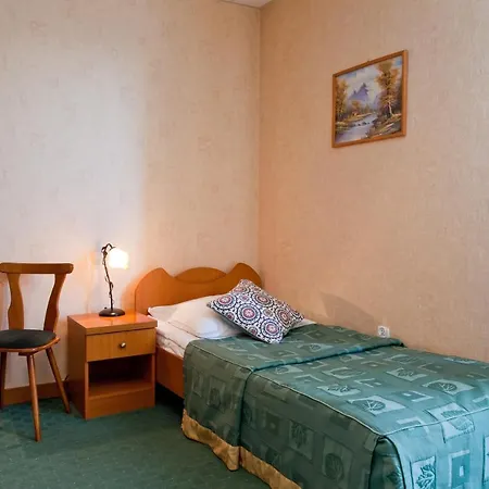 Hotel Henryk 3*
